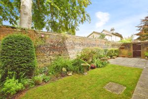 Photo 6- click for photo gallery